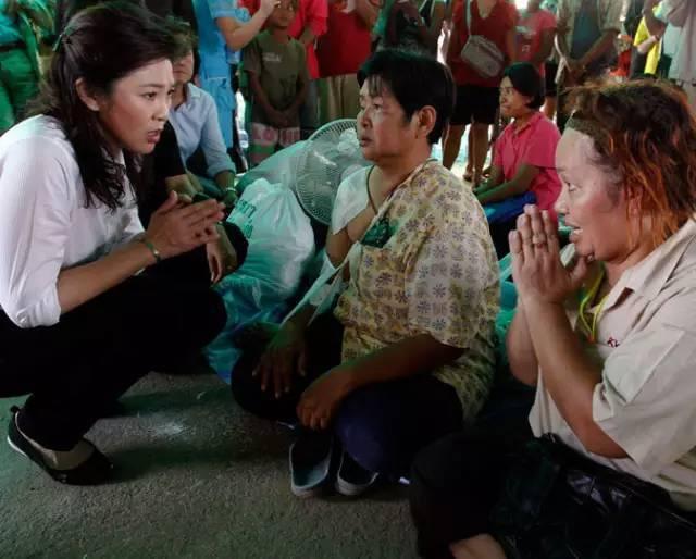 泰国总理英拉惊艳的照片,世界华人女总统