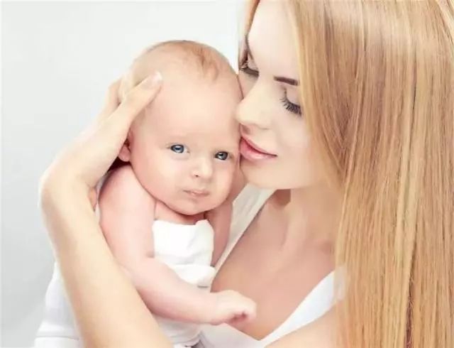 宝宝发生肠绞痛时一直哭闹怎么办,宝宝半夜肠绞痛一直哭闹怎么办