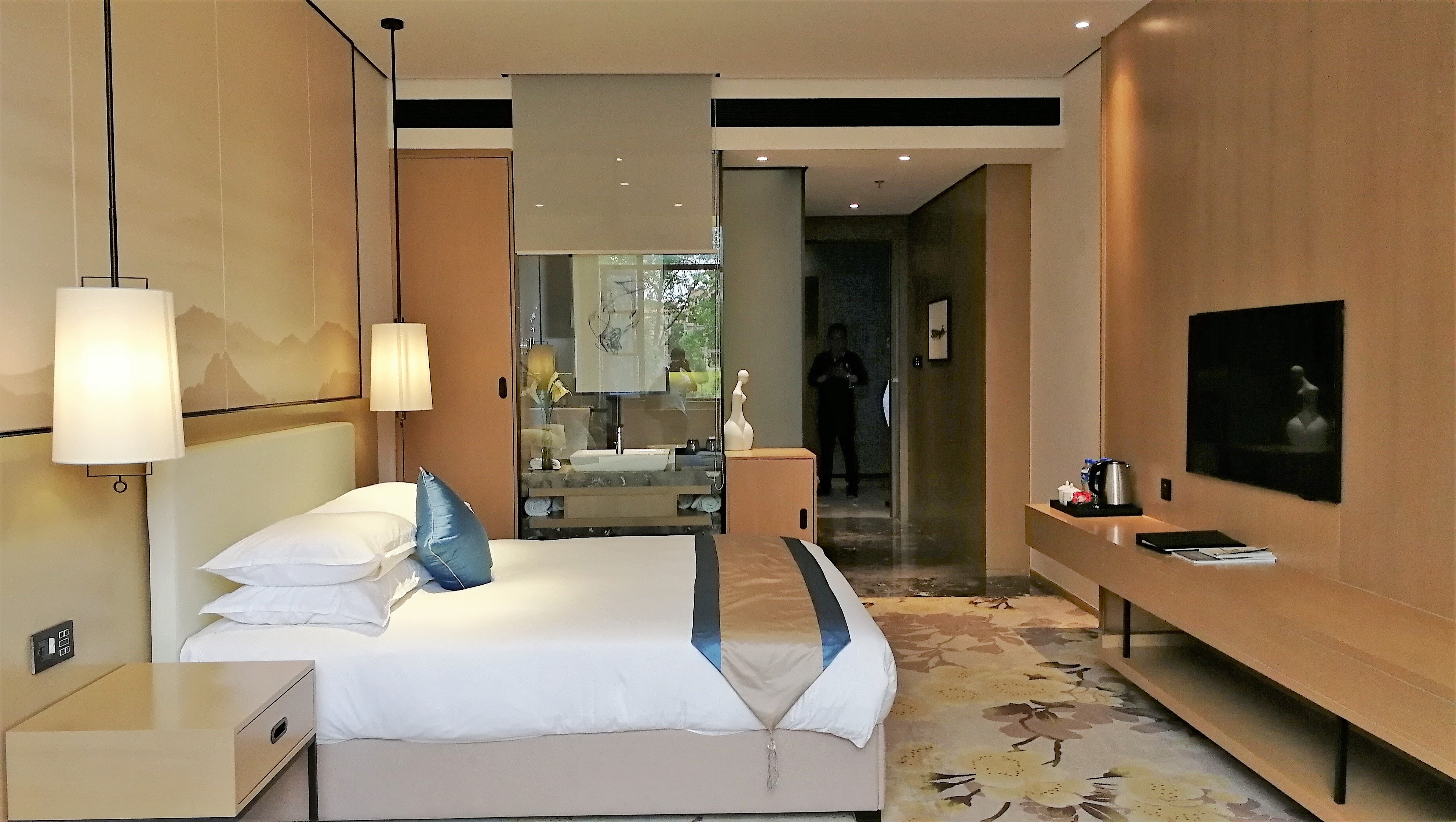 看花海，泡温泉，吃美食，周末就来这里！