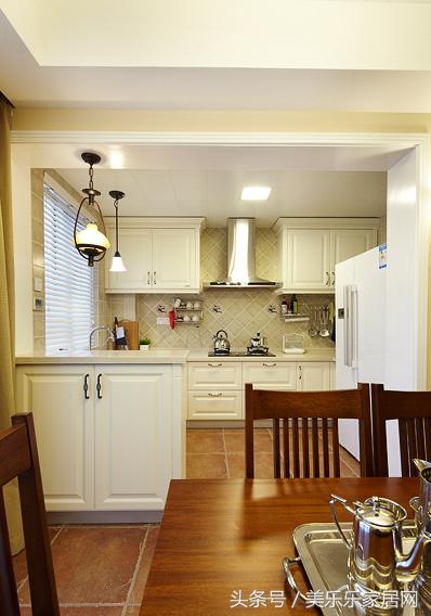 整个装修最喜欢的就是柜子的设计,年入500万的家庭都怎么装修