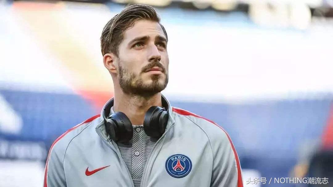 脱下球衣的谁最帅篮球,脱下球衣的男生