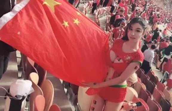 樊玲世界杯踢足球视频,世界杯樊玲