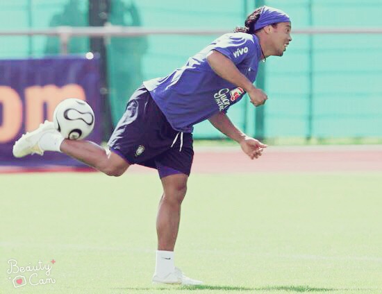 世界杯小罗足球故事,女球迷世界杯故事全集