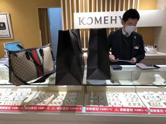 怎么去二手奢侈品店鉴别包真假,如何鉴定二手奢侈品包