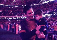 梅西大儿子煤气罐原图,梅西大儿子煤气罐小时候萌照