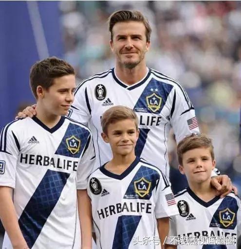 梅西大儿子煤气罐原图,梅西大儿子煤气罐小时候萌照