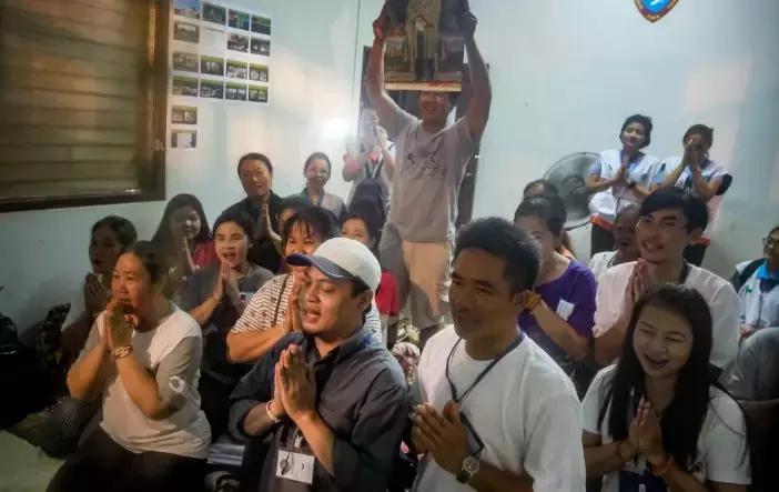 13名泰国少年足球队成员,泰国少年足球队被困洞穴事件