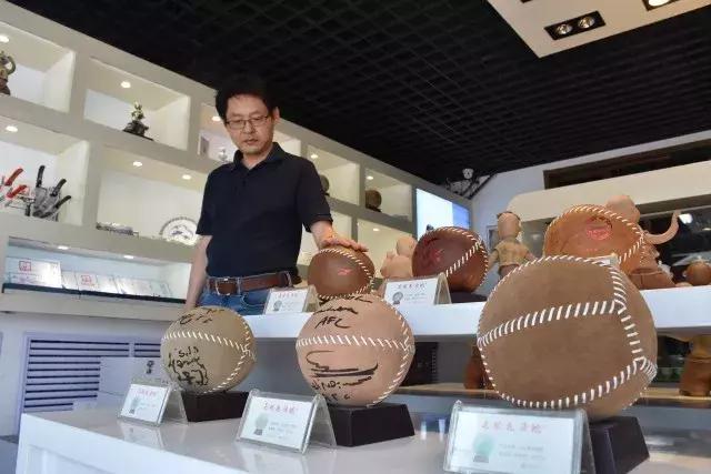 梅西在阿根廷国内踢过球吗,梅西在中国踢过什么比赛