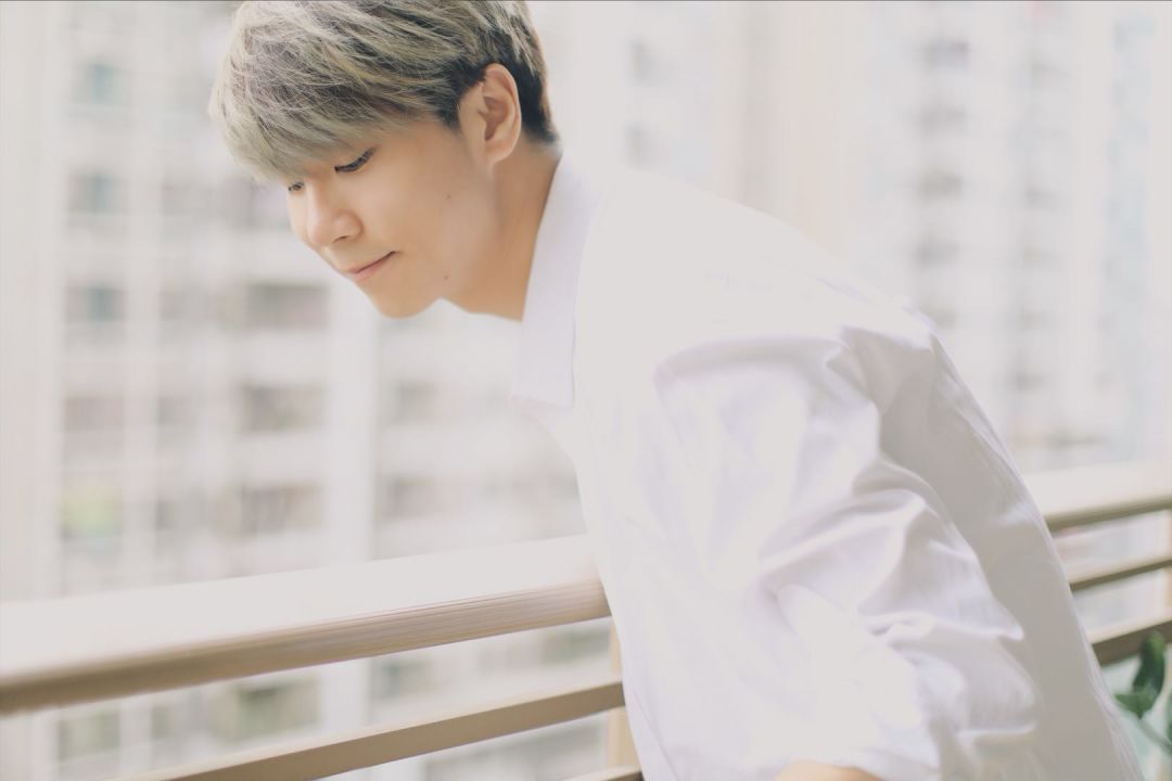 男子趁女友不在家偷偷化妆,男子趁女友不在家偷偷化妆原视频