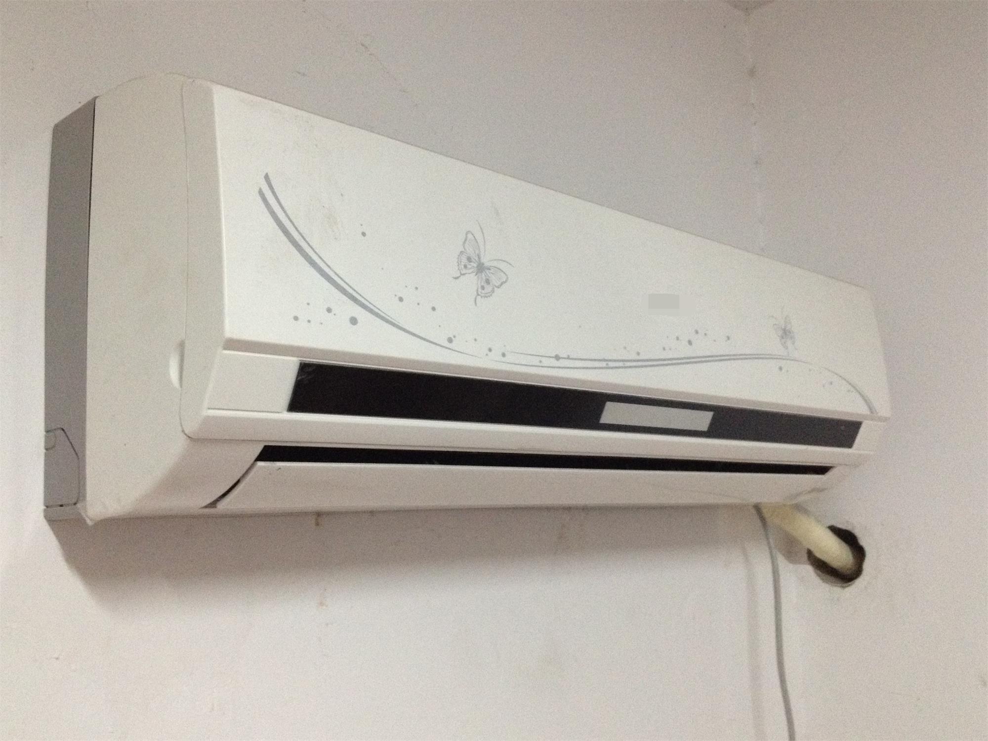 美的空调室内风管机滴水解决教程,空调内机滴水怎么处理并且很严重