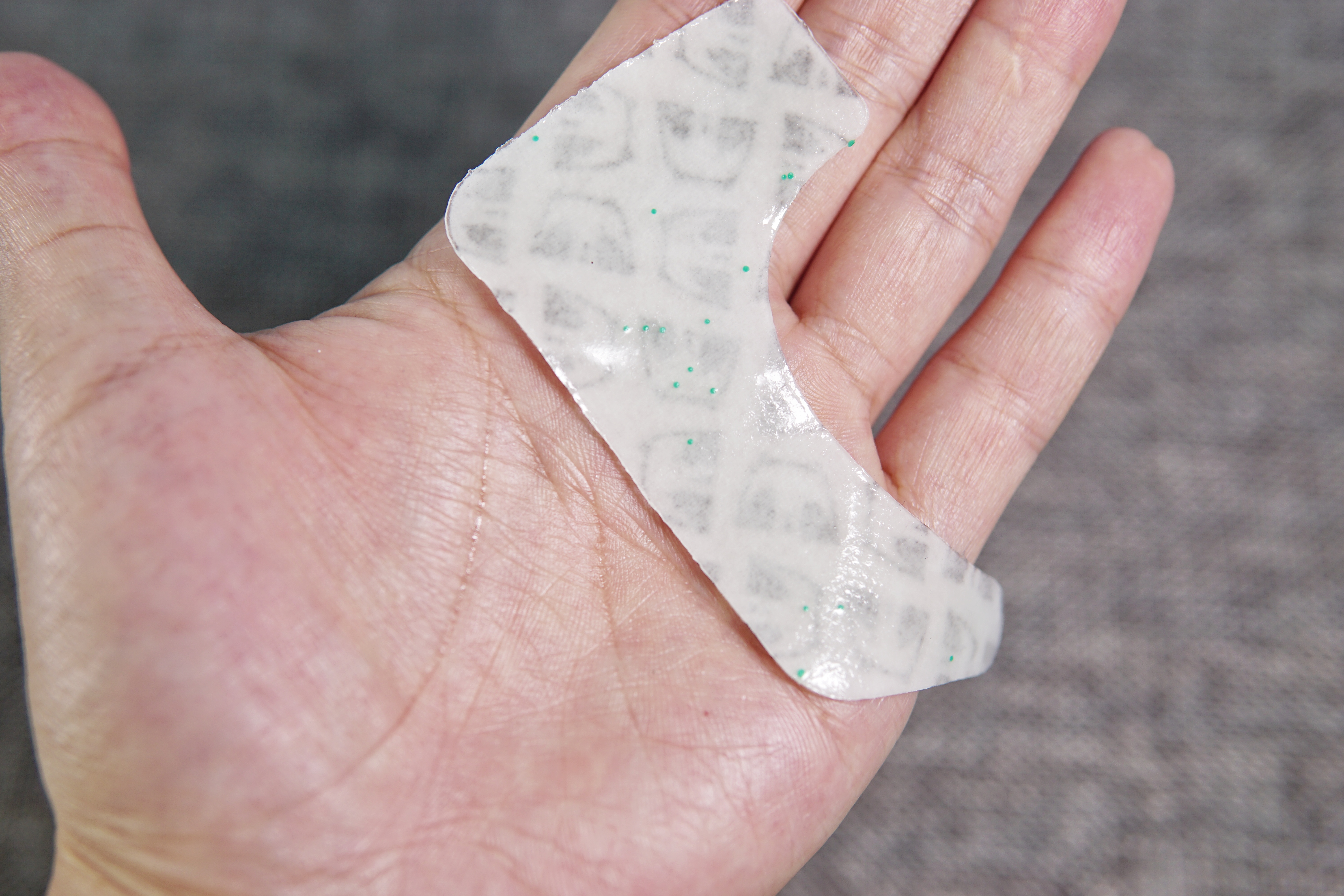 用了好多眼膜眼睛周围还是好干,最好用的十大眼膜排名