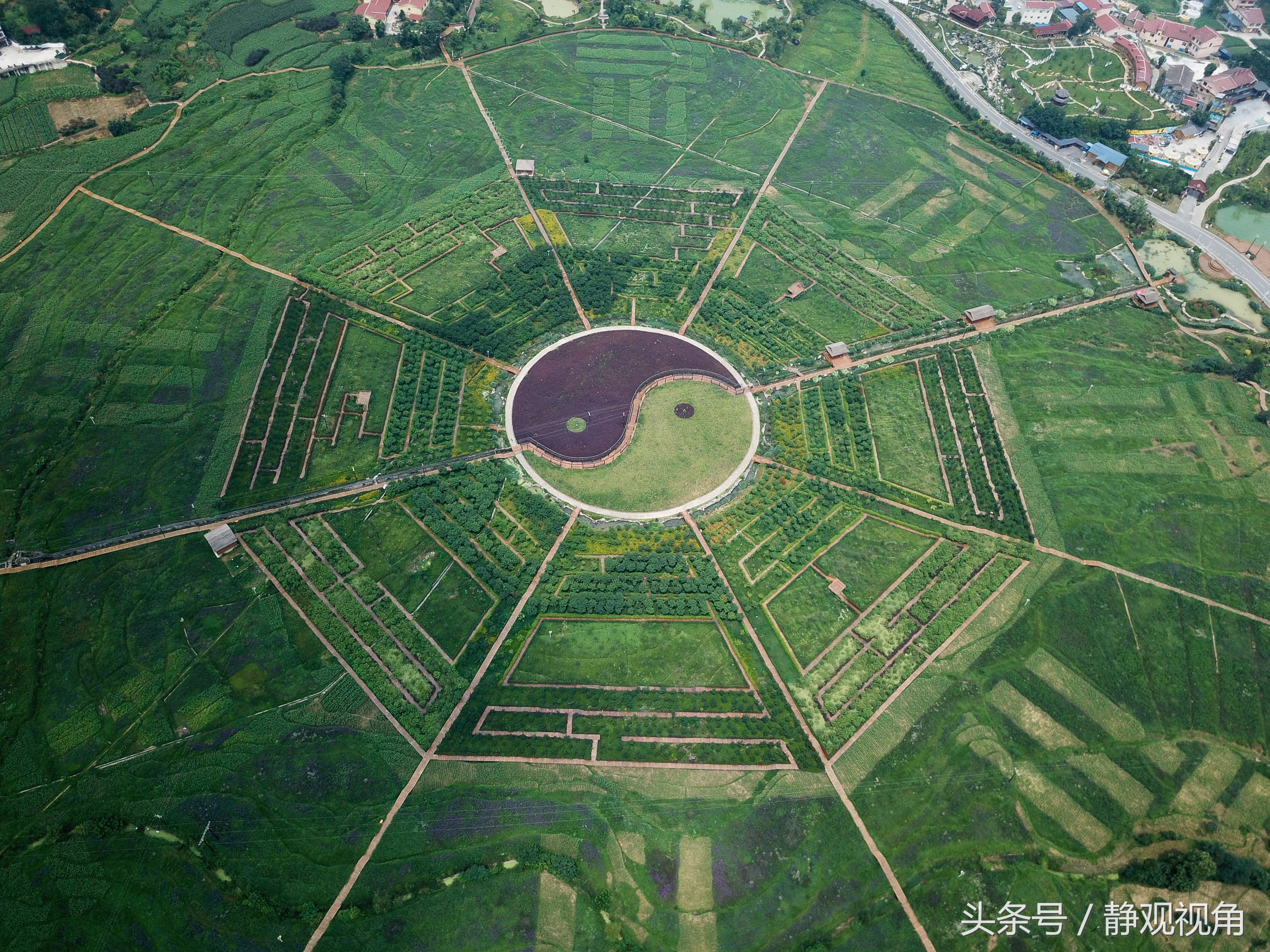 大地景观艺术村,大地景观农田