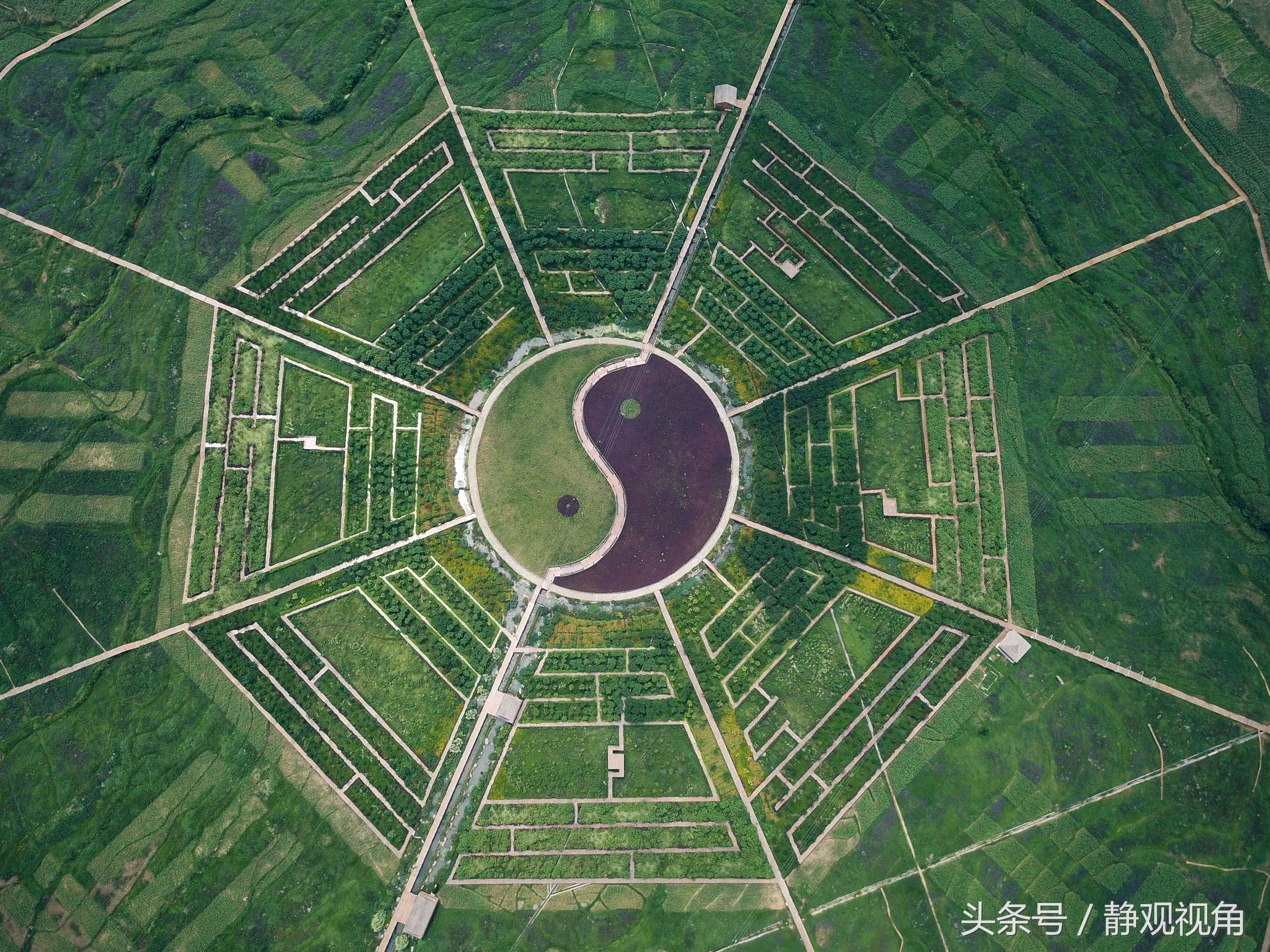 大地景观艺术村,大地景观农田