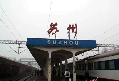 人到中年爱而不得无奈,为什么人到中年才知道爱情的苦