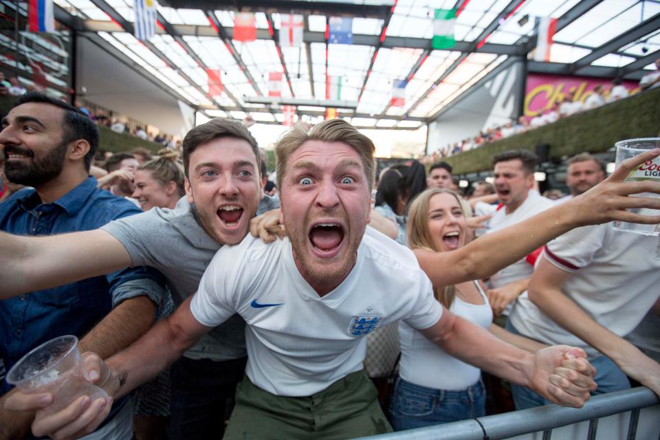 英格兰vs克罗地亚球迷的反应,英格兰球迷vs苏格兰球迷