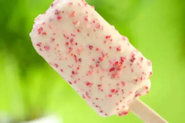 16款网红冰淇淋C位出道，楼下全家、罗森、7-11、喜士多都有卖！