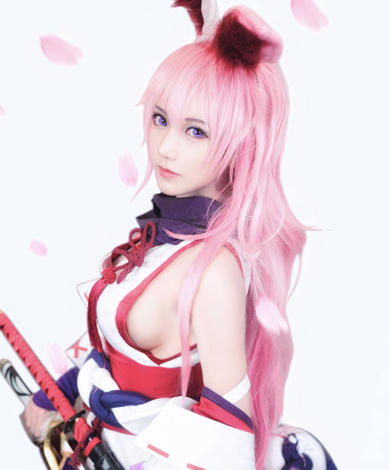 丸子带球去俄罗斯看世界杯，变身足球宝贝？网友：好大好大