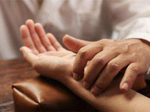 每天早上睡不醒浑身无力,每天早晨睡不醒还很累是什么原因