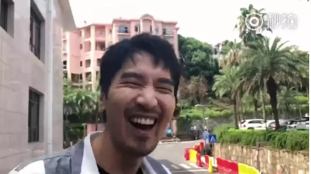 林允没整之前的样子,林允回应撕脚皮视频