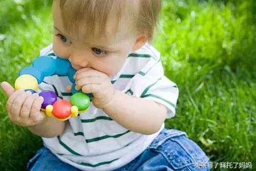 夏天再热也不要给孩子剃光头,夏天宝宝建议剃光头吗