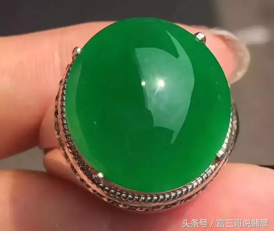 赌石应该赌什么样的翡翠原石,赌石赌的是玉还是翡翠