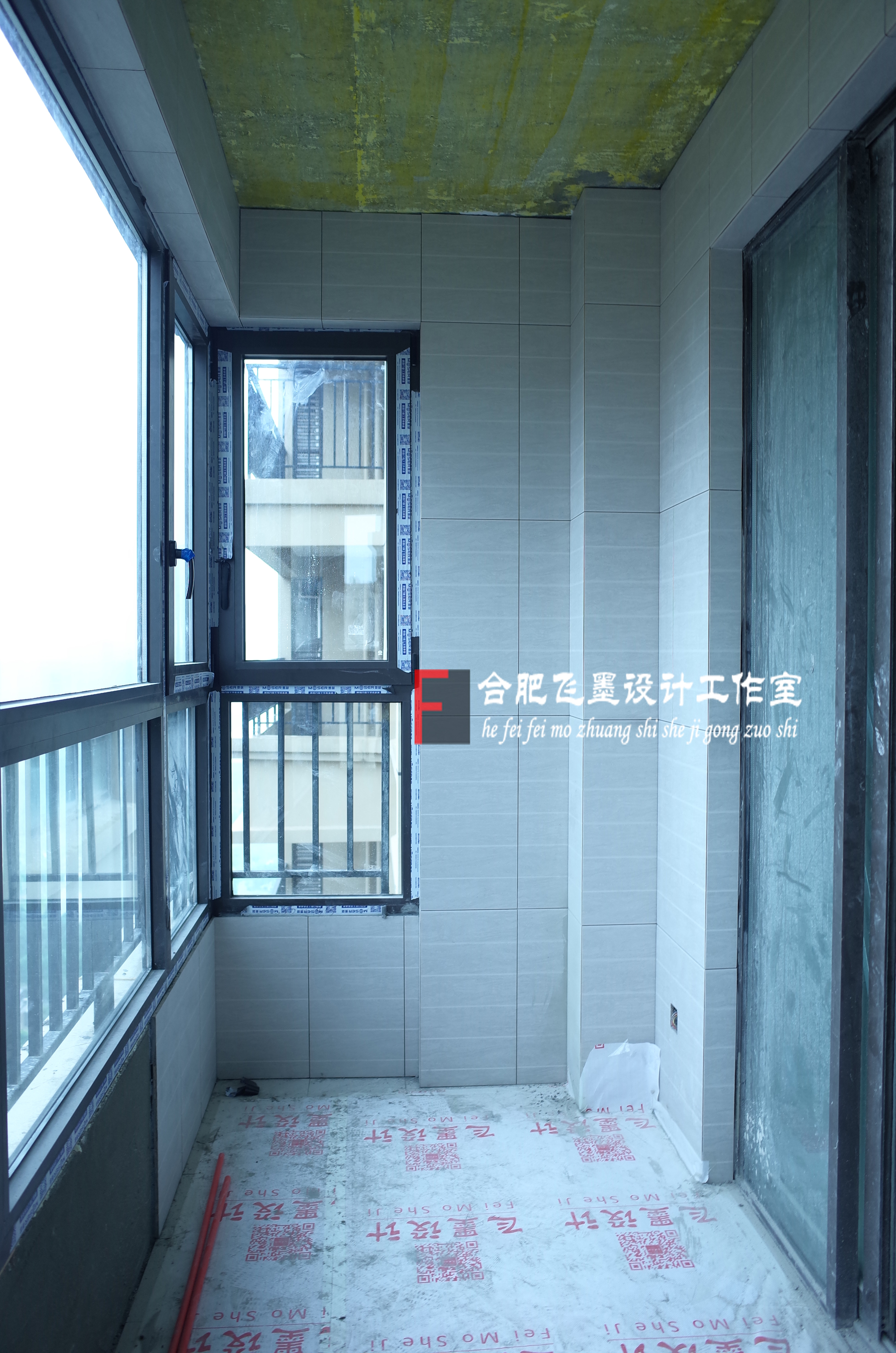 烦，阳台太大了！移门墙挪10公分，老师傅一愣，反过来说拜我为师