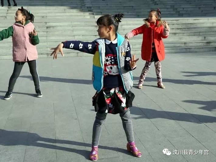 你听说了吗？汶川县青少年宫暑假班拉丁舞可以免费试课啦