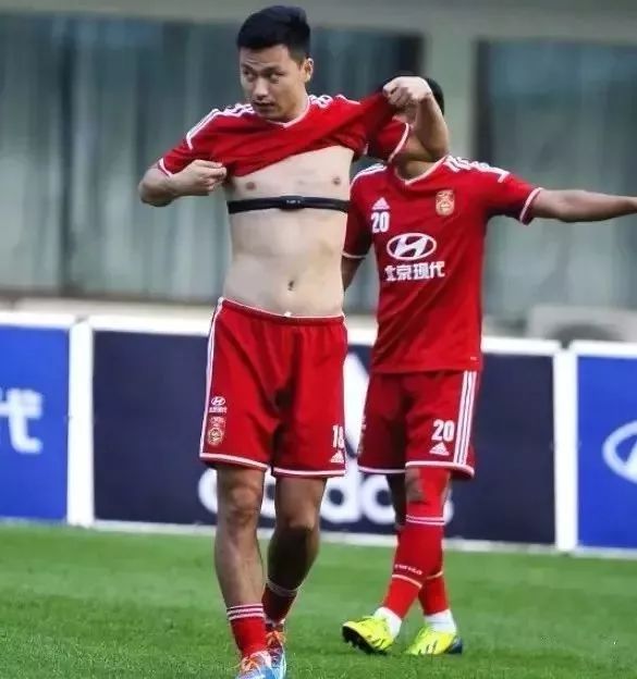 中国男足为什么踢不进世界杯,男足饮食曝光