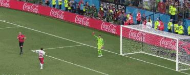 当克罗地亚进球全场欢呼,克罗地亚进球脱下球衣