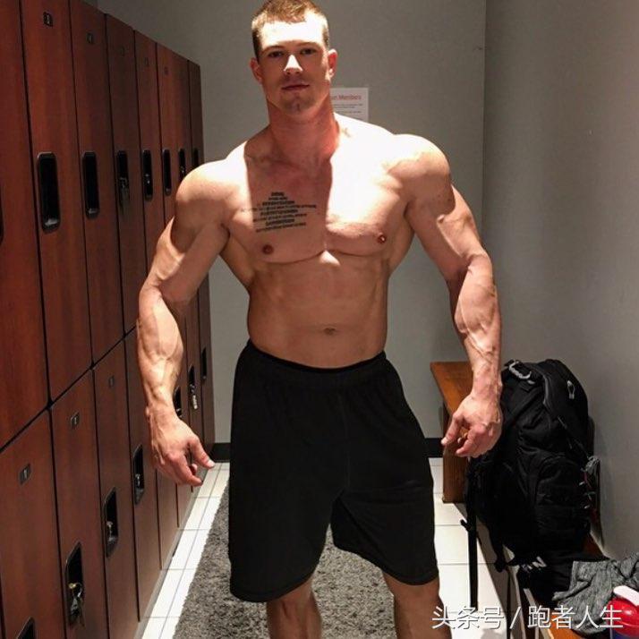 男生练胸肌可以把胸练大吗,没有胸的男人怎么练胸肌