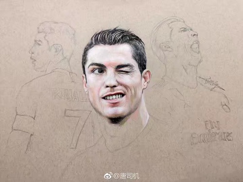 手绘C罗肖像的视频,手绘c罗九宫格