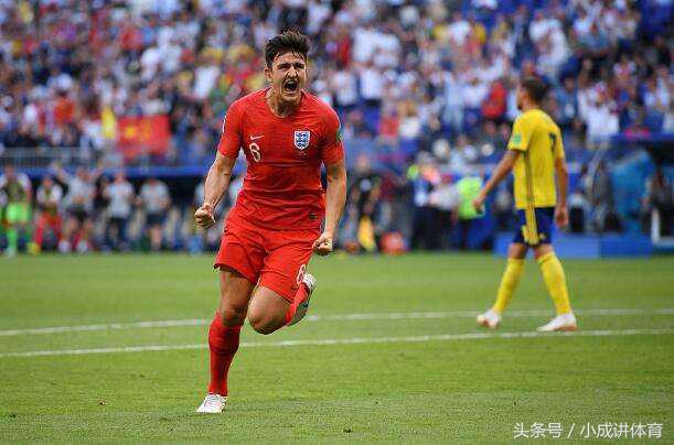刚被穆帅批评假摔,马上就用进球回应,一夜之间他成为英格兰英雄
