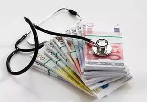 小孩在美国医院喝了杯奶,孩子喝饮料进急诊室