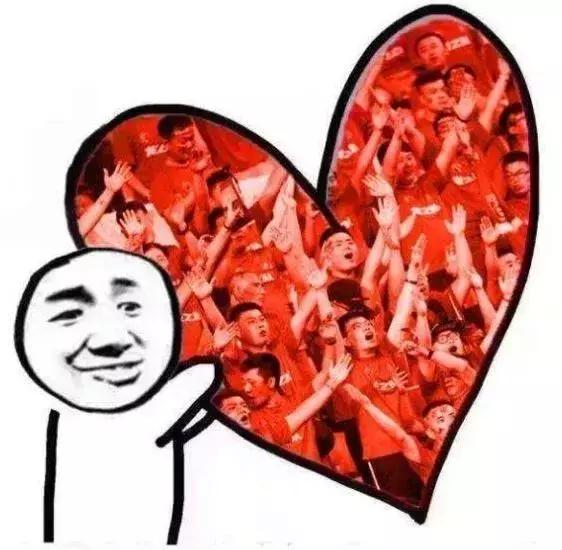 当中国男足脱掉衣服全世界都吐了！年薪1亿白斩鸡身材！