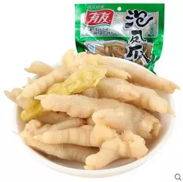 一块钱就能买到超级好吃的小零食,随便就能买到的零食