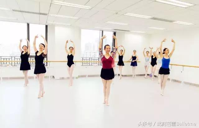 成人学芭蕾,成人是学芭蕾好还是瑜伽好