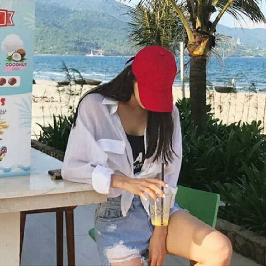 蓝色条纹衬衫搭配白色短裤好看吗,男士短袖花衬衫搭配什么颜色短裤