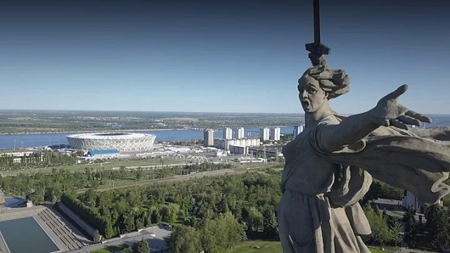 都是足球流氓，战斗民族为何能碾压英国人？