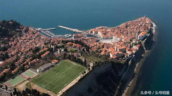 世界杯足球能不能带出体育馆,世界杯为什么建这么多足球场