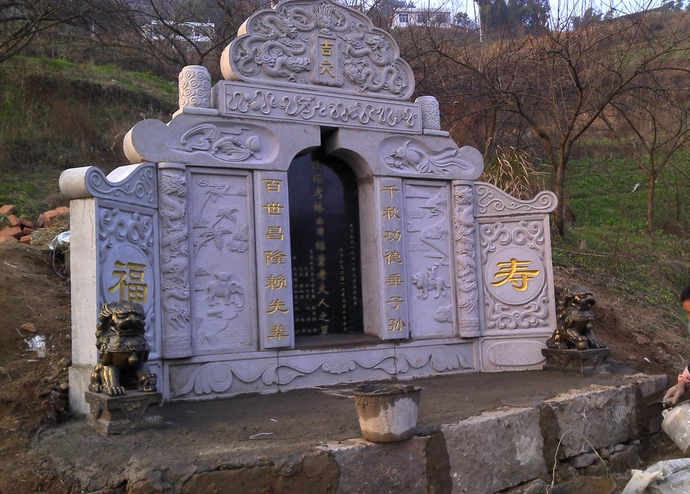 农村墓碑的讲究和忌讳,家庭墓碑的讲究与禁忌