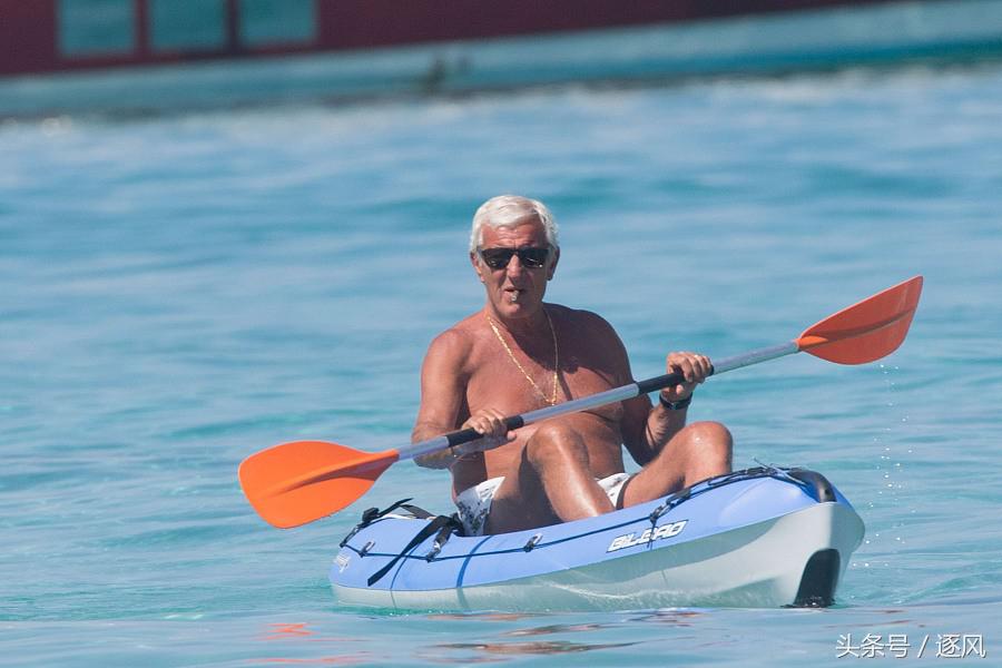 里皮的日光浴,里皮马尔代夫合影