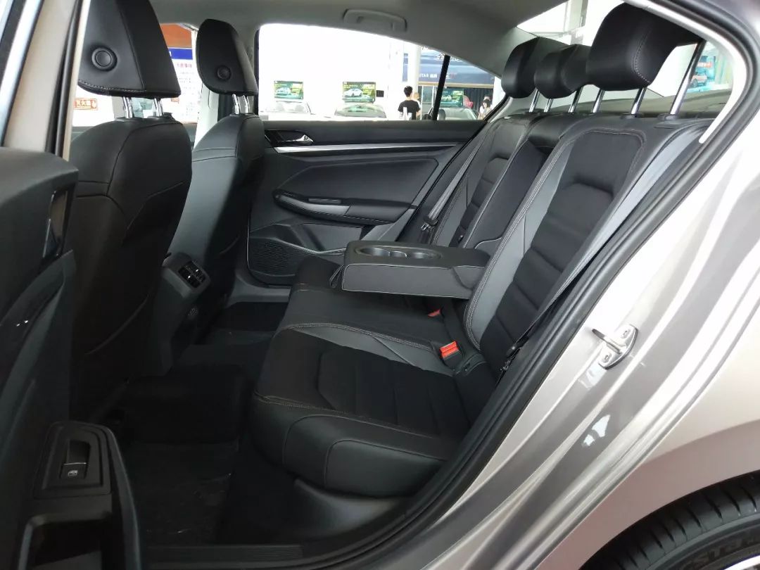 1.2t速腾和1.4t宝来怎么选,宝来1.4t和速腾1.4t变速箱一样么