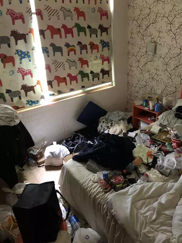 90后姑娘住酒店两个月,从不允许保洁进房打扫,最后逼得店家报警!网友:一定要转我妈看!