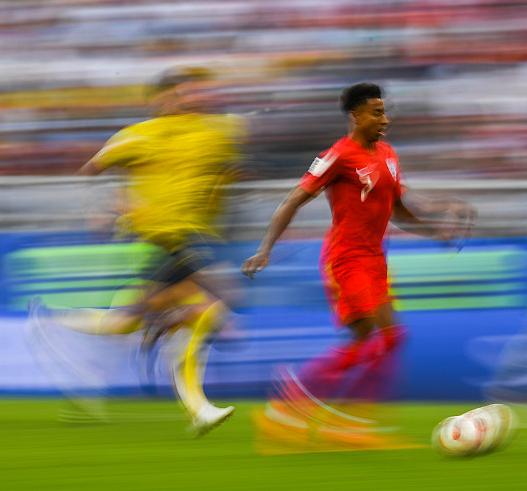 从热血到热门的三狮军团