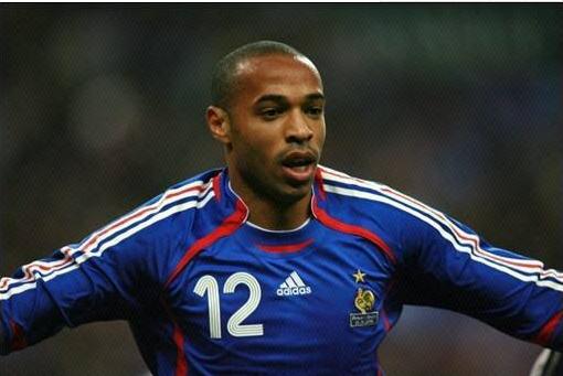 哭笑不得！比利时选亨利是看中他丰富的内讧经验和出色的语言天赋