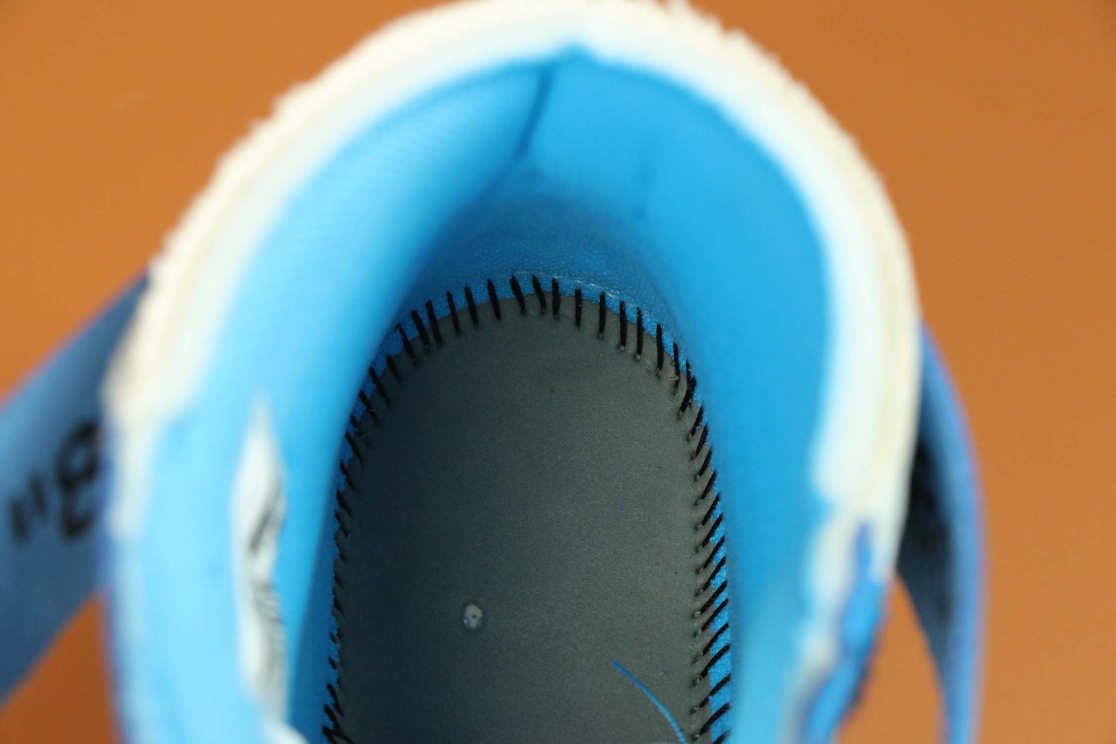 aj球鞋第一款,AJ1球鞋推荐