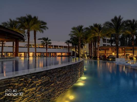 “夜拍王”荣耀10AIS功能上手体验，2000-3000元档最强夜拍手机