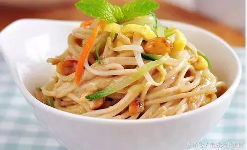 夏季凉皮凉面的做法视频,清凉爽口的凉皮凉面