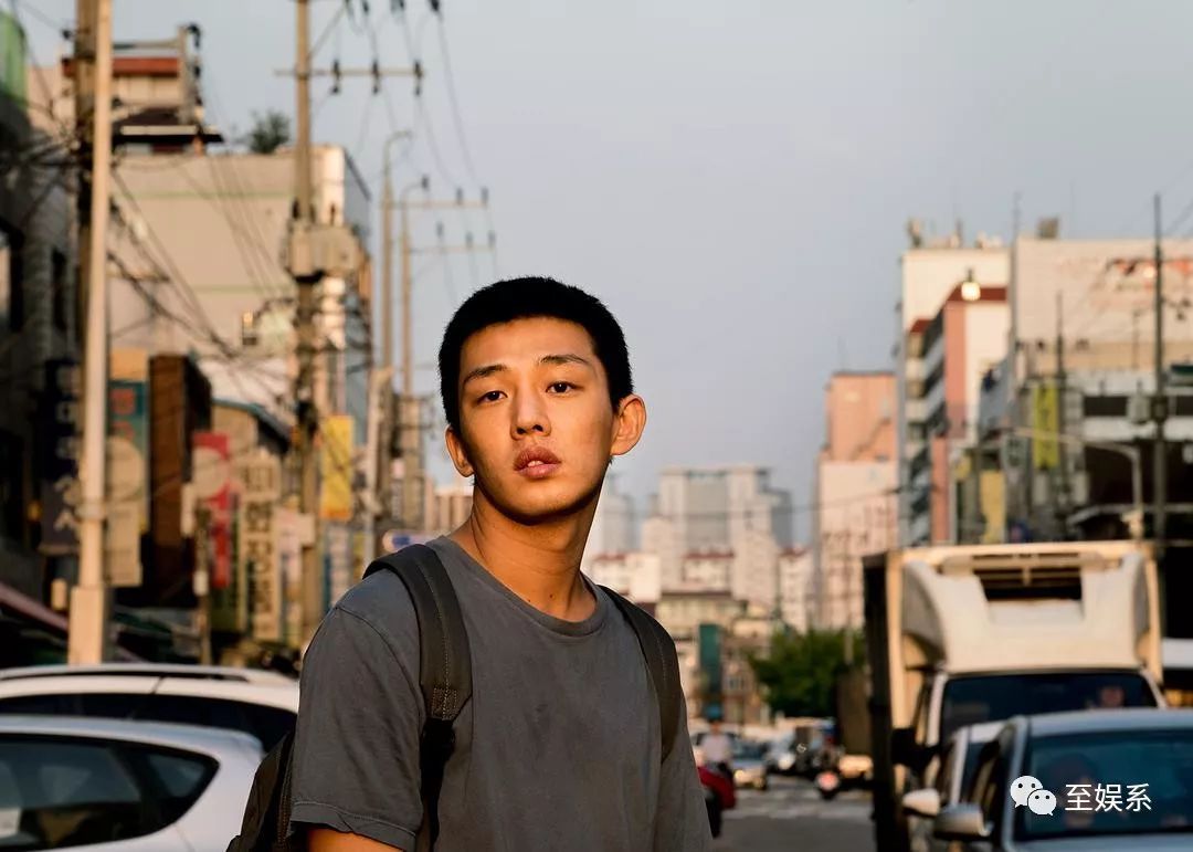 上海gay吧玩两晚！刘亚仁是弯的吗？宋慧乔可能早就透露了线索……