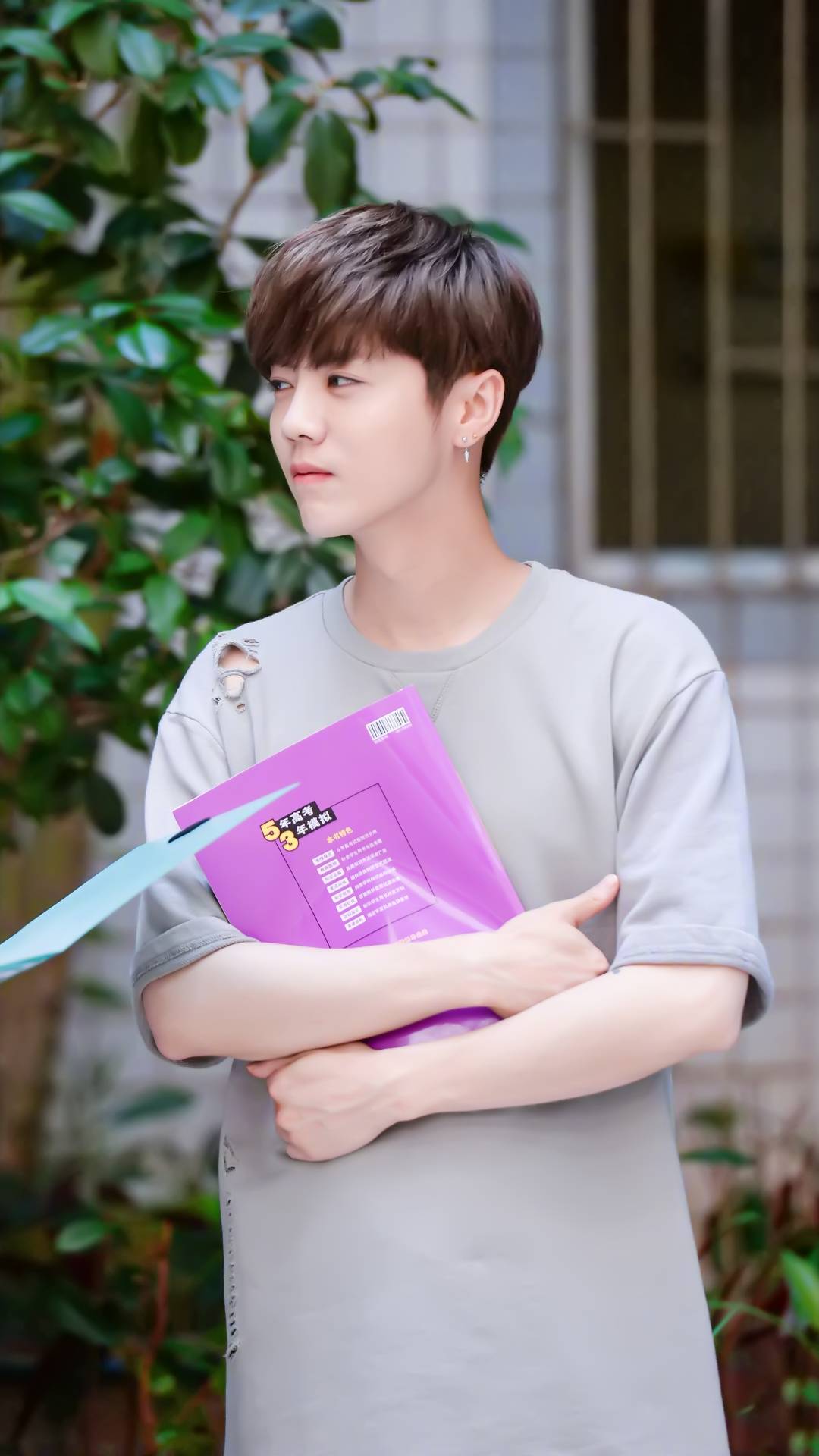 鹿晗壁纸iphone专用,鹿晗4k超清壁纸全面屏